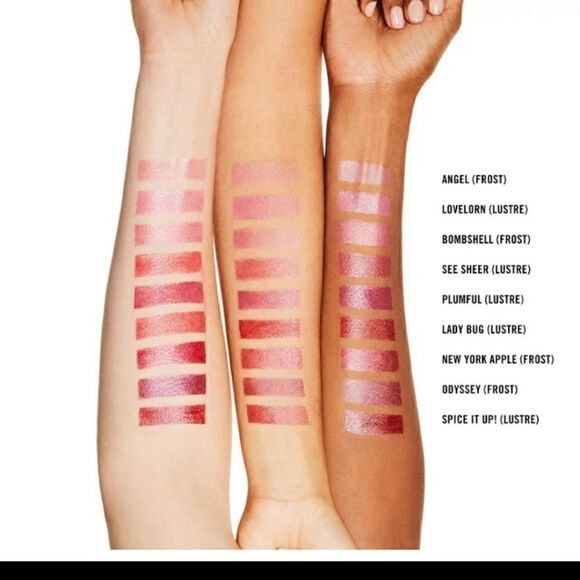 MAC Lustre Lipstick    - Picture 3 of 5